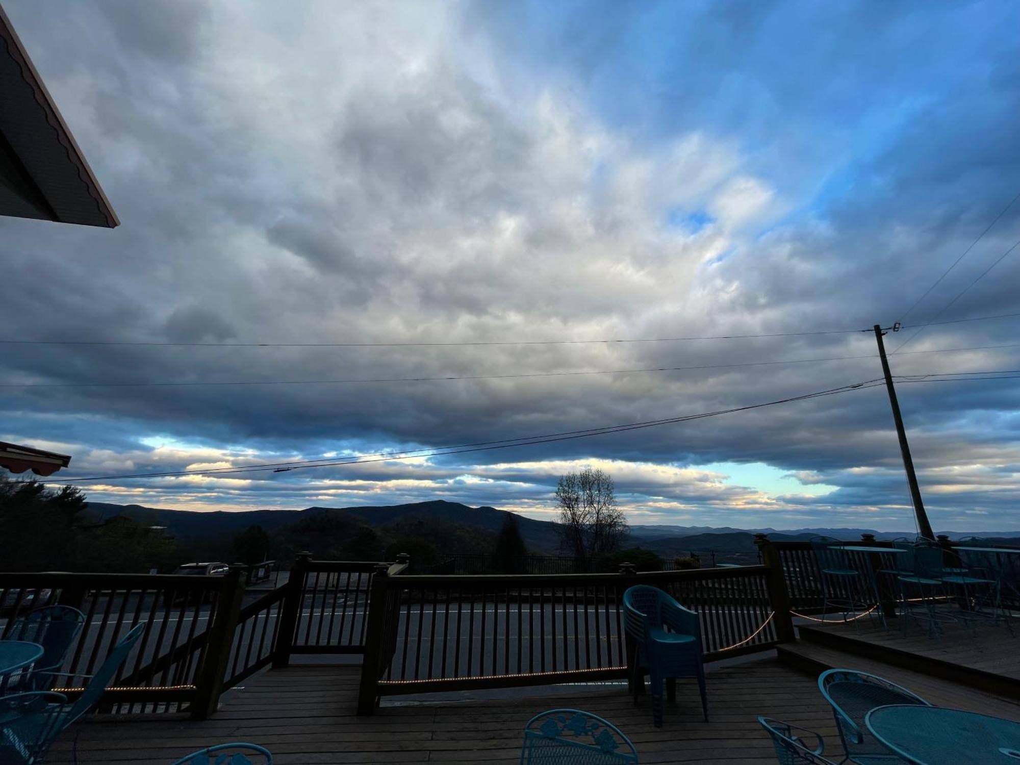 Skyline Village Inn Spruce Pine Екстериор снимка