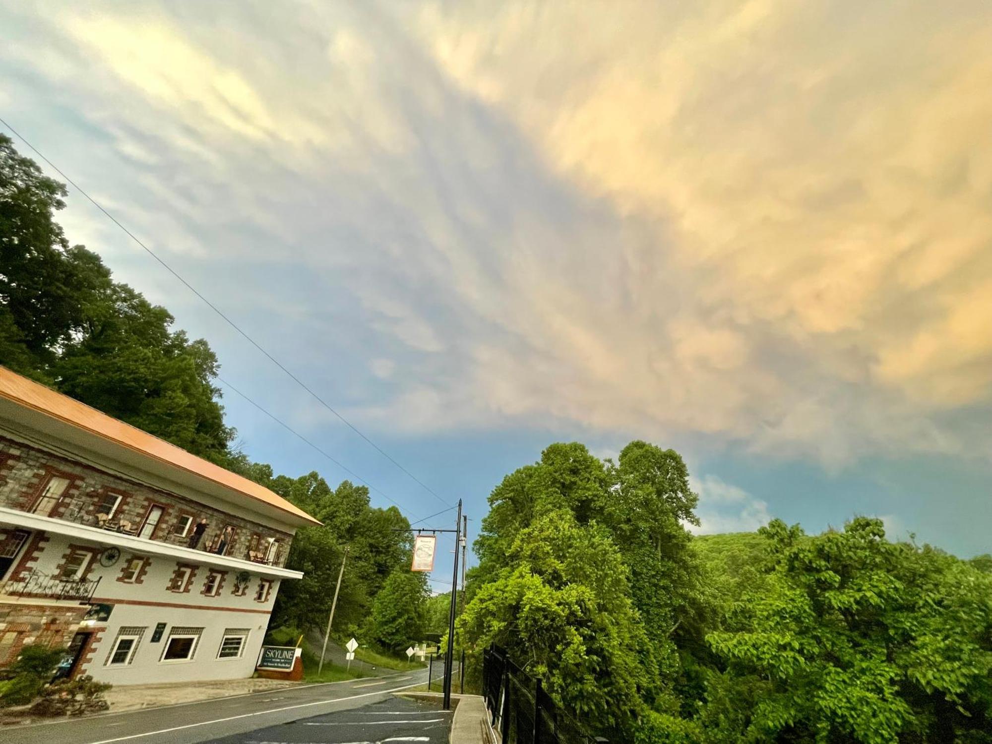 Skyline Village Inn Spruce Pine Екстериор снимка