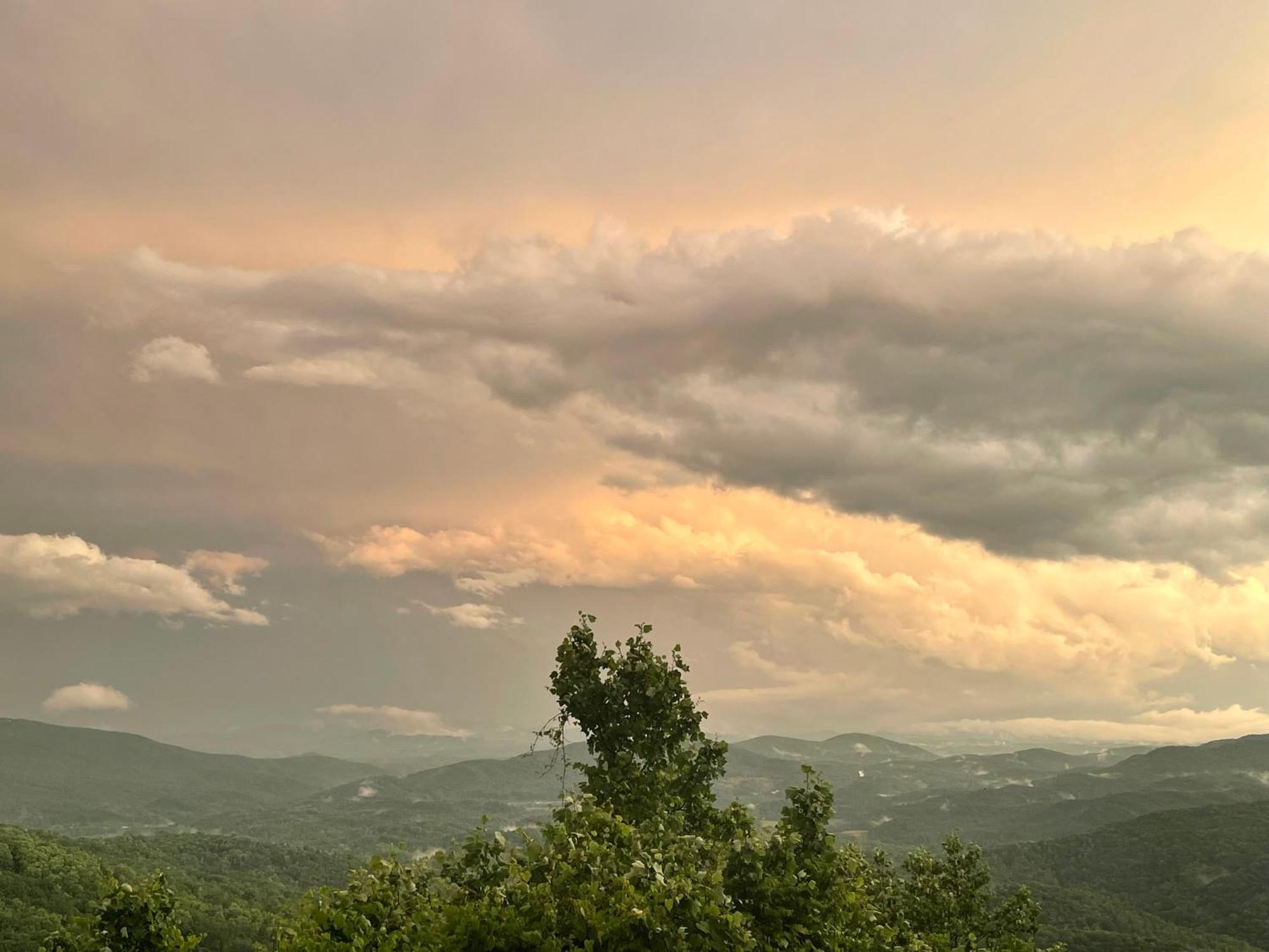 Skyline Village Inn Spruce Pine Екстериор снимка