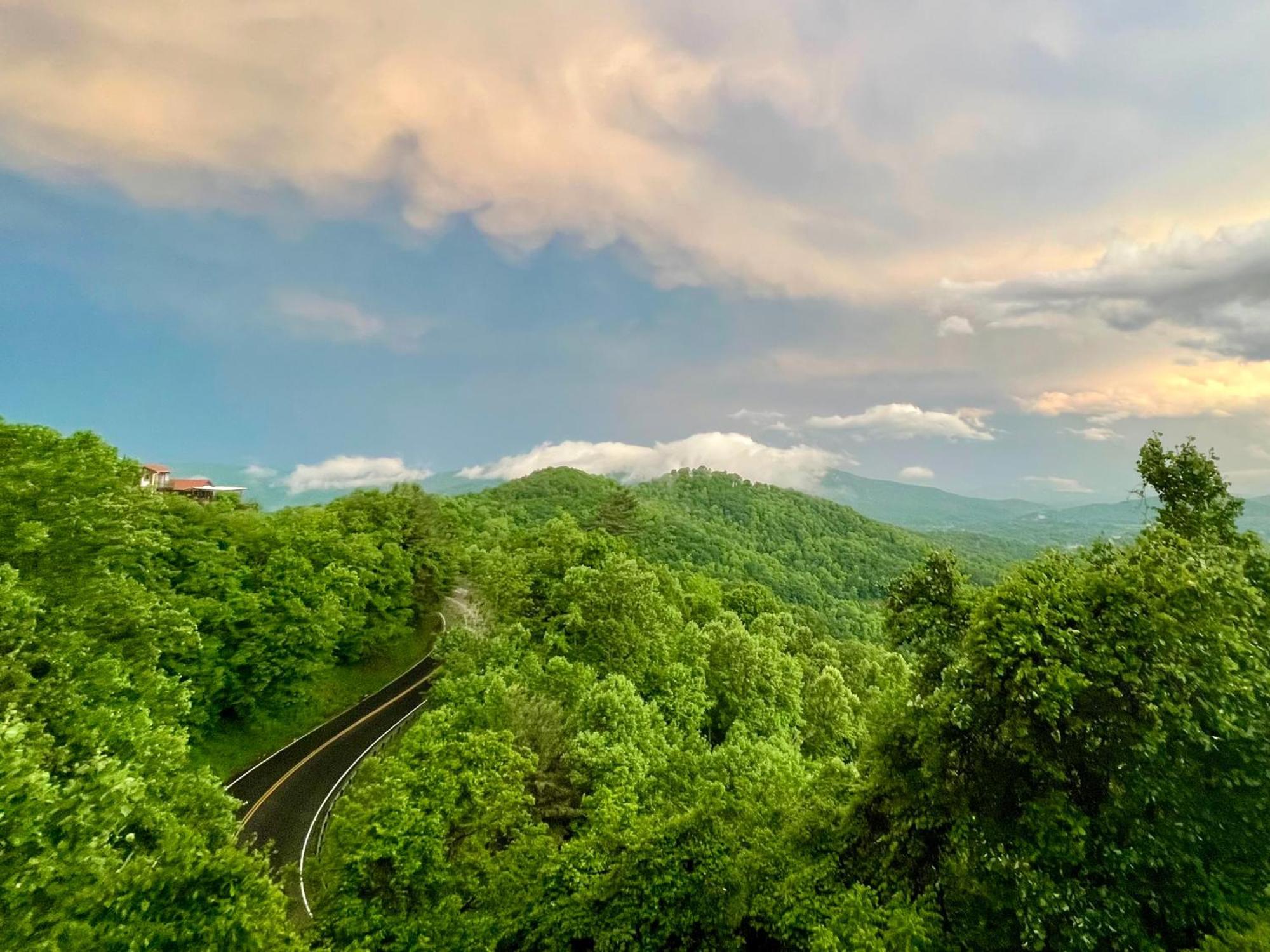 Skyline Village Inn Spruce Pine Екстериор снимка